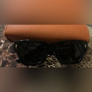 Tory burch black sunglasses